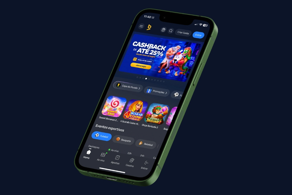 Tela inicial do Betnacional app em um smartphone Android de cor verde, mostrando um banner promocional de cashback de até 25% para slots, atalhos para esportes e ícones de jogos de cassino como Sweet Bonanza.