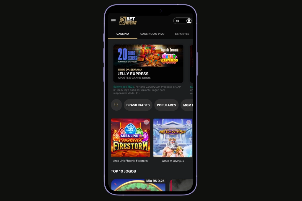 Tela principal do aplicativo BetMGM em um smartphone, com a aba "Cassino" selecionada no menu superior. Um banner promocional no topo destaca o "Jogo da Semana: Jelly Express", prometendo 20 giros extras. No centro da tela, há botões de filtros como "Brasilidades" e "Populares". Abaixo, na seção "Top 10 Jogos", são exibidos os cards de dois jogos de slot em destaque: "Area Link Phoenix Firestorm" à esquerda e "Gates of Olympus" à direita, este último com indicação de aposta mínima de R$ 0,25.