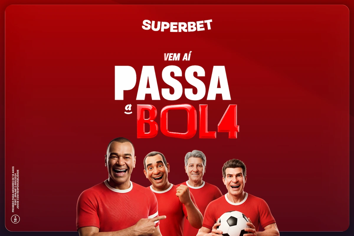 Banner promocional da Superbet com fundo vermelho, quatro personagens animados em camisas vermelhas, um segurando bola de futebol e outro apontando para frente, acompanhado do slogan “Vem aí Passa a Bol4”, destacando campanha de apostas esportivas voltada para futebol.